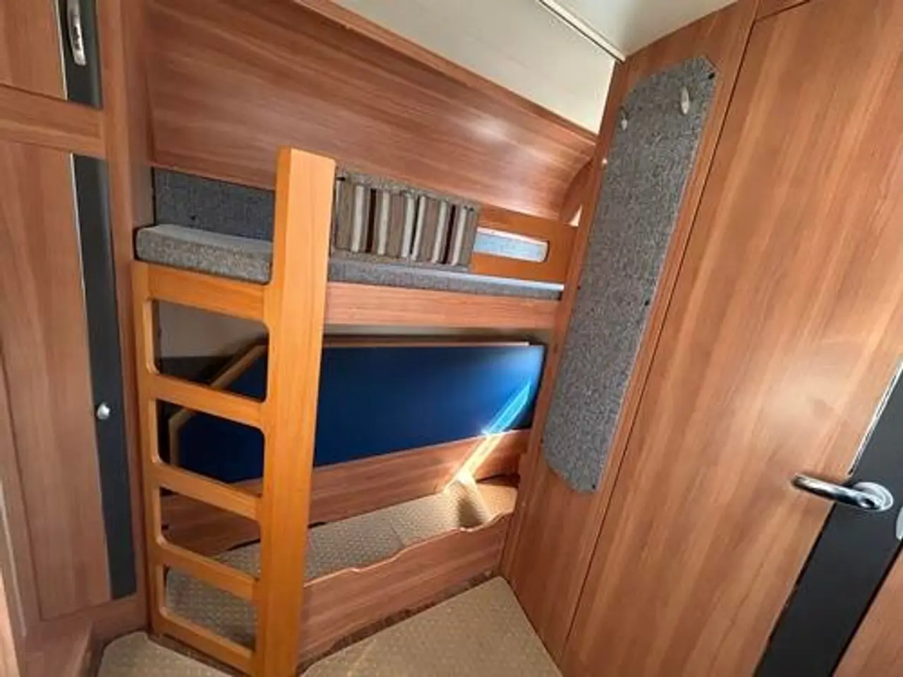 Billede 3 - Hobby DE LUXE 490 KMF