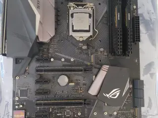 7700k. 16gb. asus bundkort. Ekwb blok