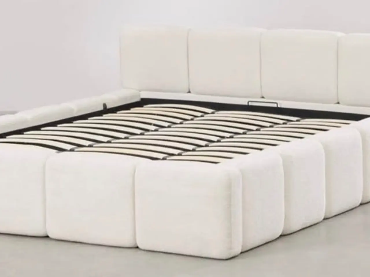 Billede 1 - Upholstered bed with storage / Polstret seng med o