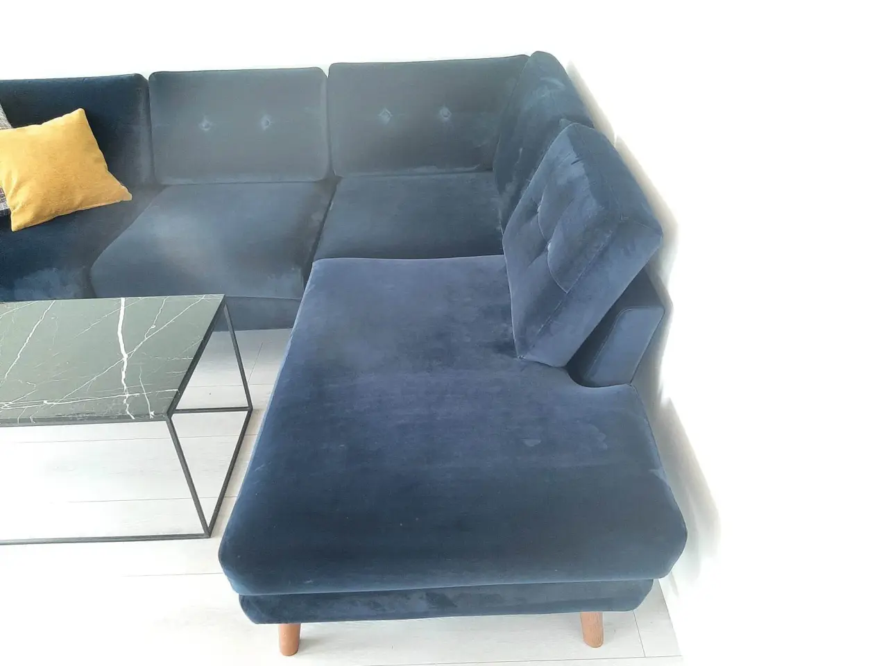 Billede 4 - Sofa - mørk blå velour
