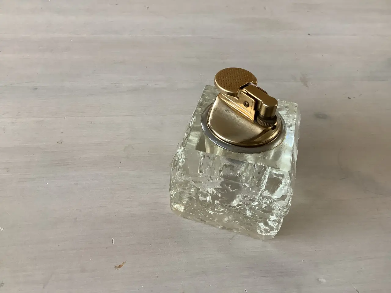 Billede 2 - Retro bordlighter i glas med metal top 