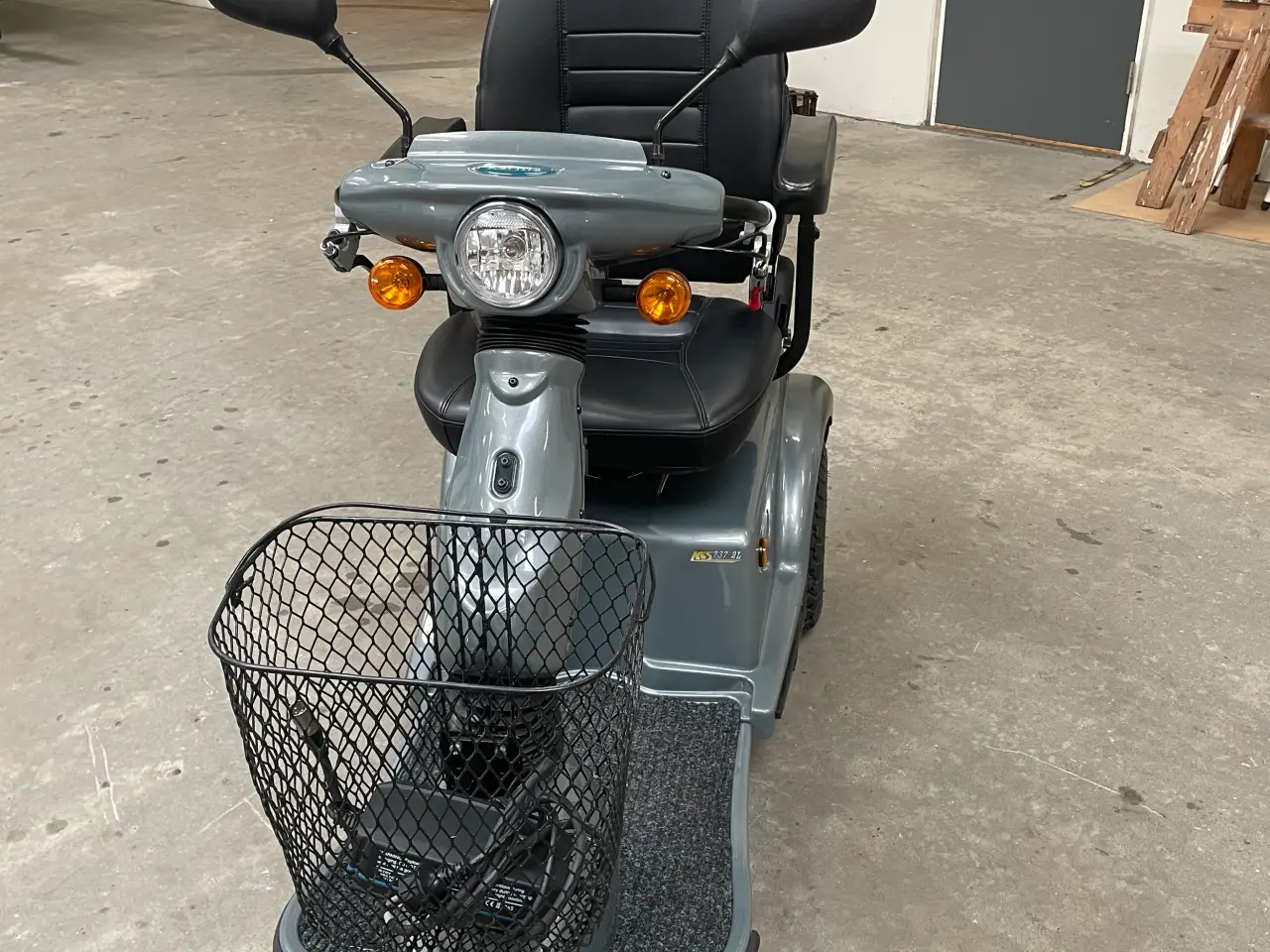 Billede 1 - Karma 737 - 2 L den store Luxux Scooter