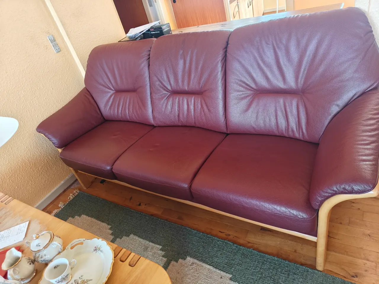 Billede 4 - Læder sofa og 2 stole 