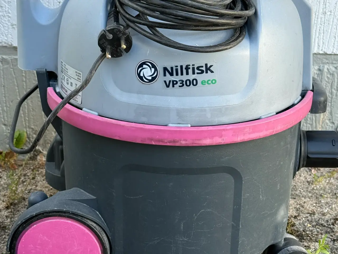 Billede 2 - Nilfisk VP300 eco støvsuger grå/lyserød.