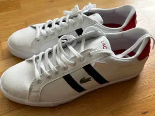 Ny Lacoste sko i hvid læder str. 42,5