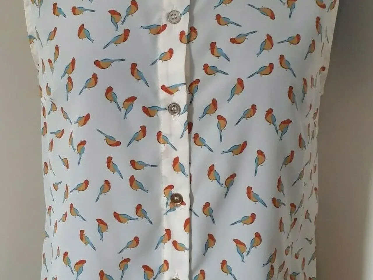 Billede 6 - bluser.købes enkelt.Se billederne.Medium og large.