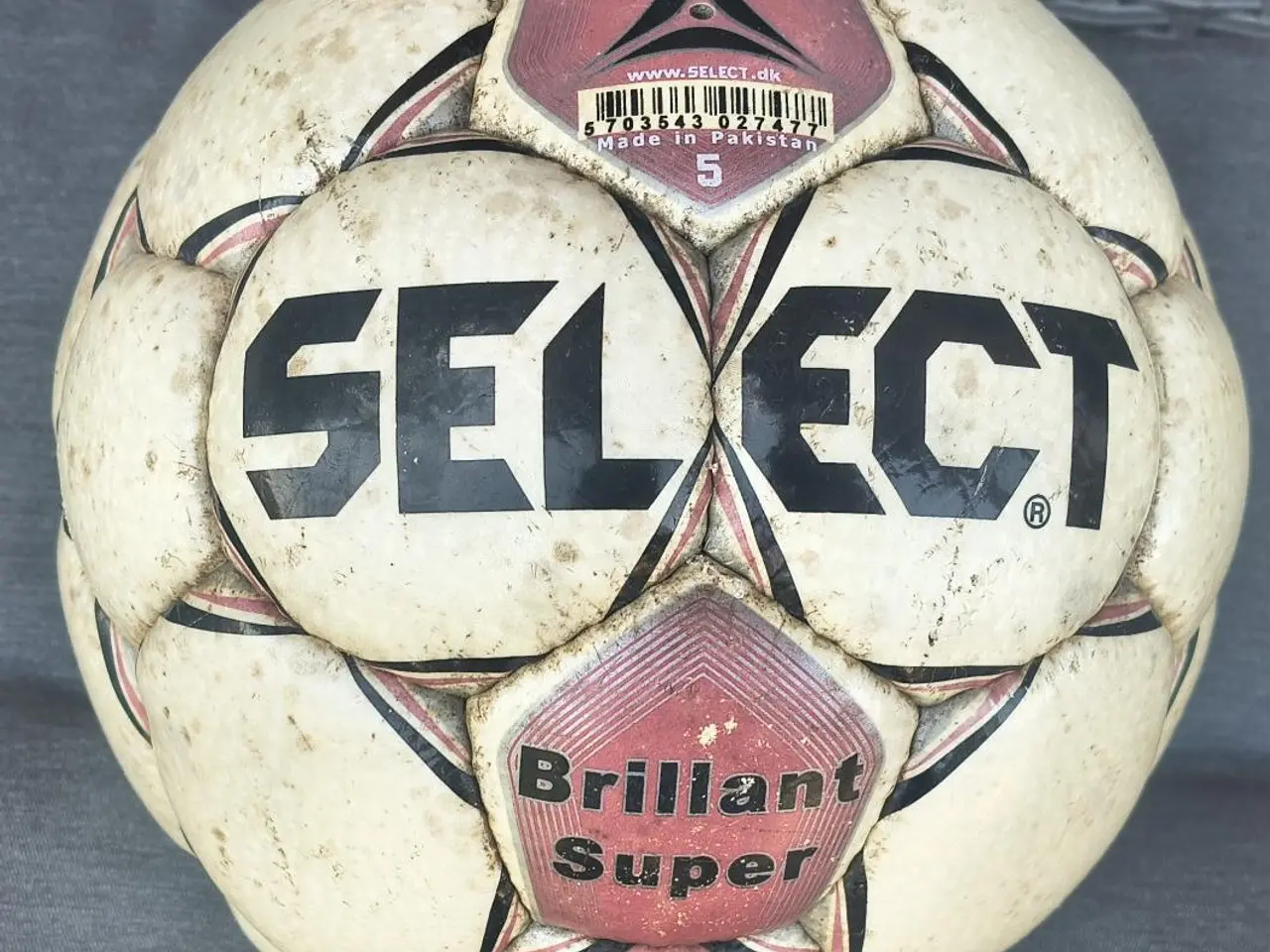 Billede 1 - SELECT BRILLIANT FIFA PRO BOLD, STR. 5
