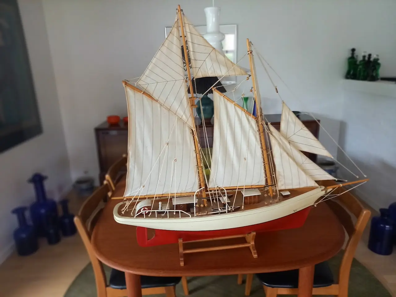 Billede 3 - Modelskib på træfod
