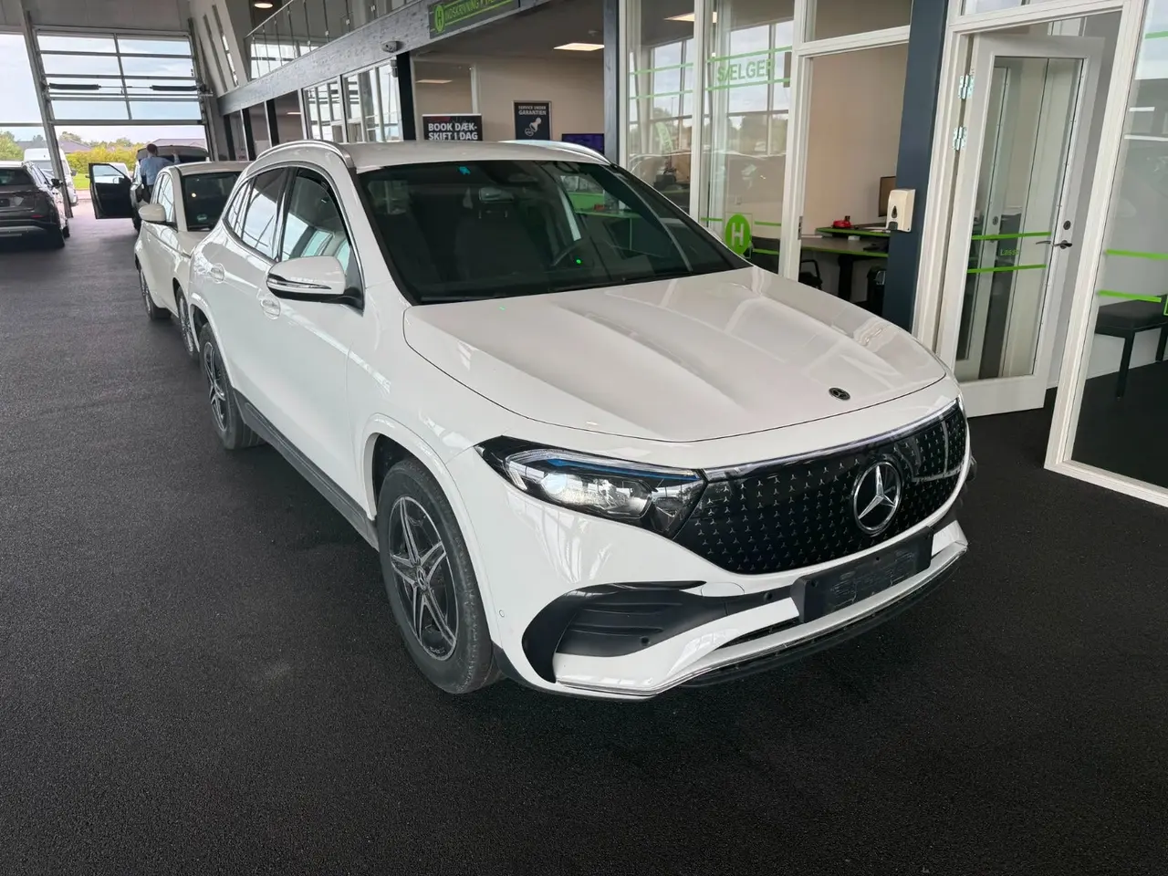 Billede 1 - Mercedes EQA250+ AMG Line