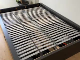 IKEA Malm polstret/seng med opbevaring 160 cm – So