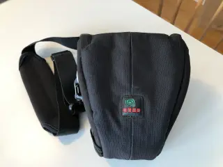 Kamerataske fra Kata DH 423