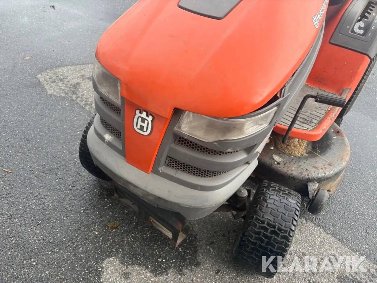 Billede 9 - Græsslåmaskine Husqvarna YTH 150 TWIN