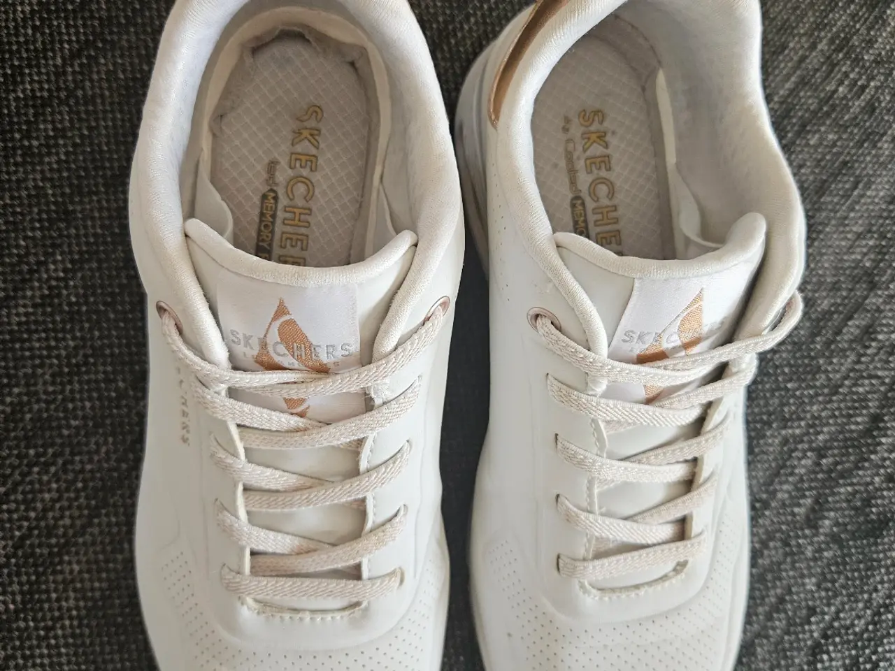 Billede 1 - SMARTE SNEAKERS FRA SKECHERS