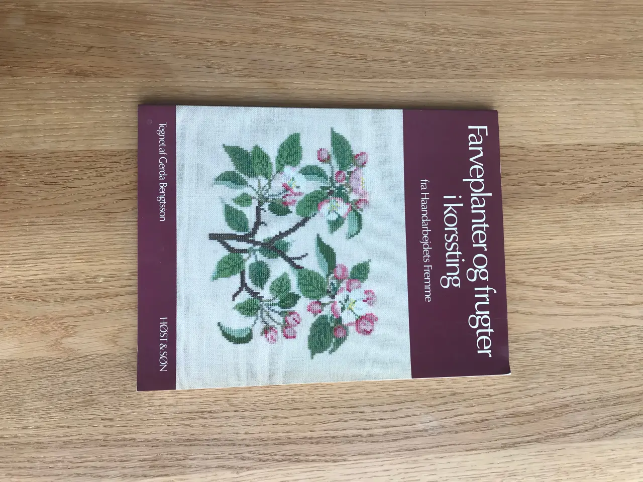 Billede 2 - Farveplanter og frugter i korssting