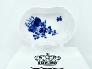 Blå Blomst Svejfet Saltkar nr. 10-1802. sortering 2
