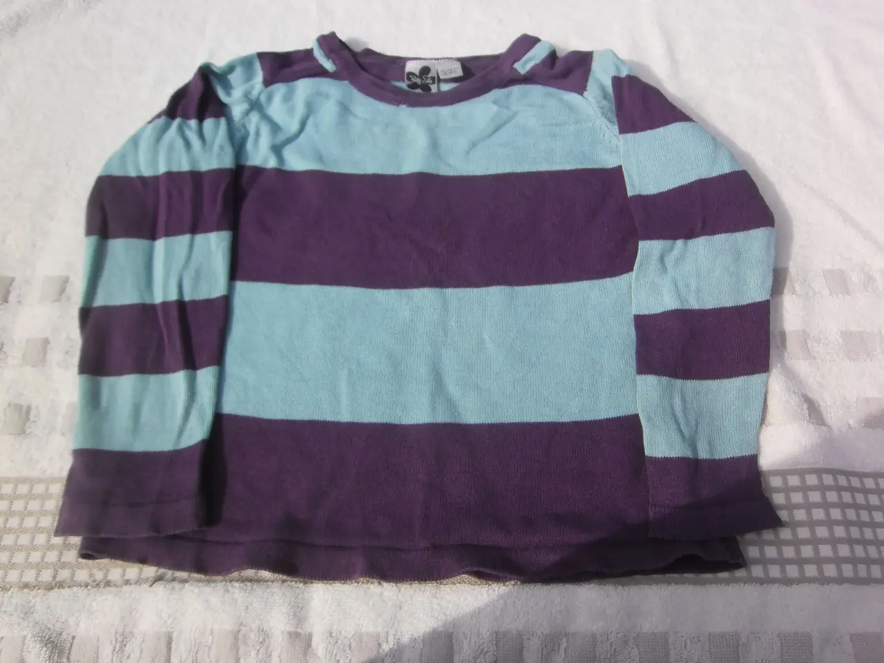 Billede 1 - Bluse med lange ærmer, str. 110