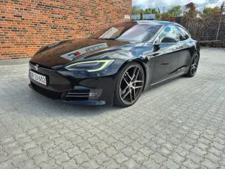 Tesla Model S  75