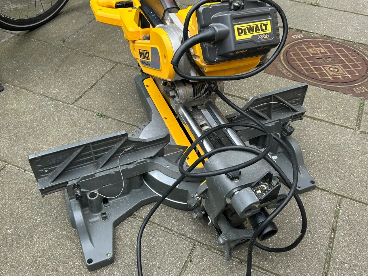 Billede 2 - DeWalt DHS780 XR FlexVolt kap-/geringssav 305 mm