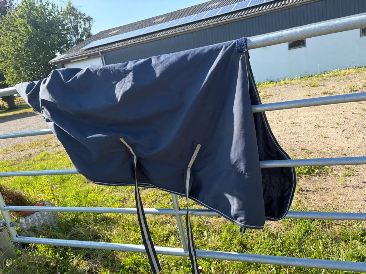 Billede 2 - Regndækken med fleece str 105 klar til brug 
