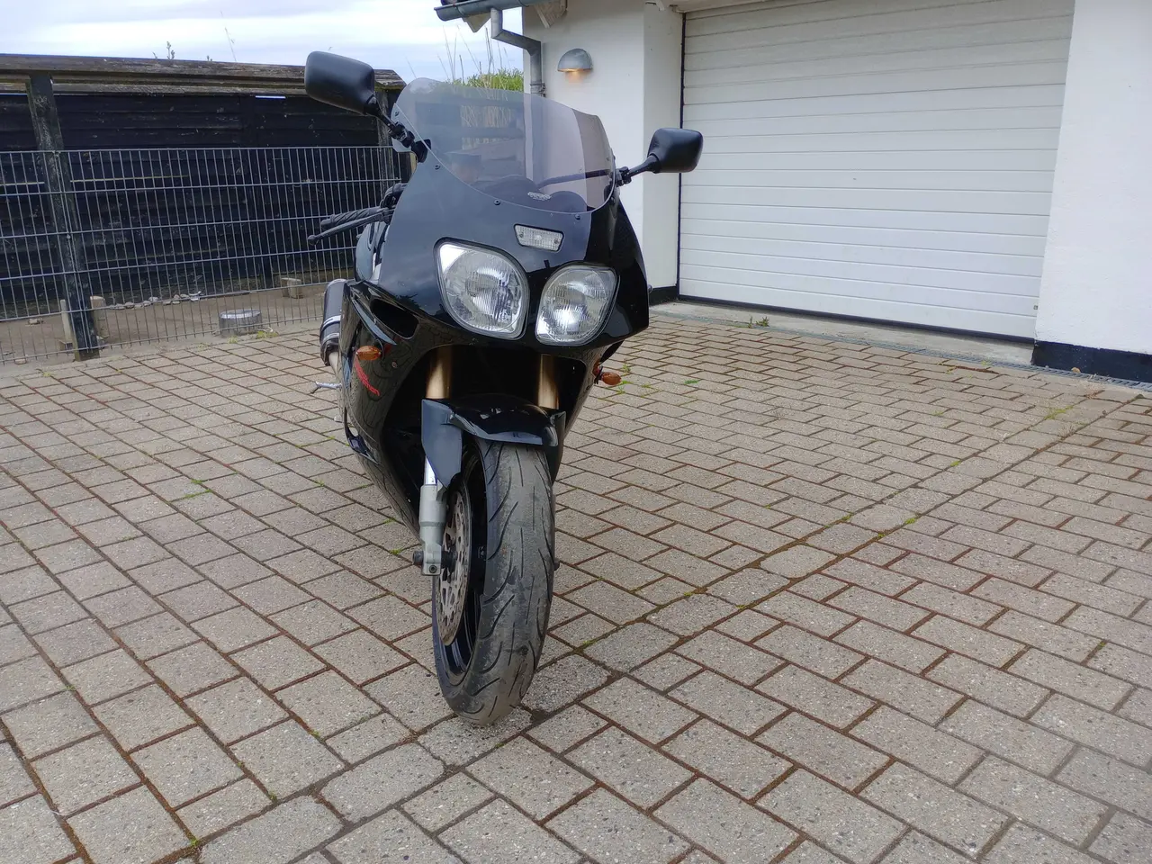 Billede 4 - Driftsikker Yamaha Fzr1000