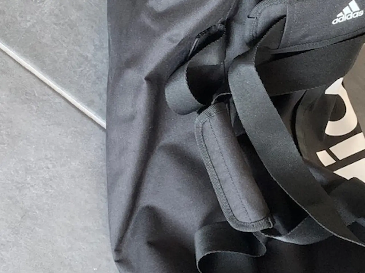 Billede 4 - Sportstaske / weekentaske Adidas - stor - som ny