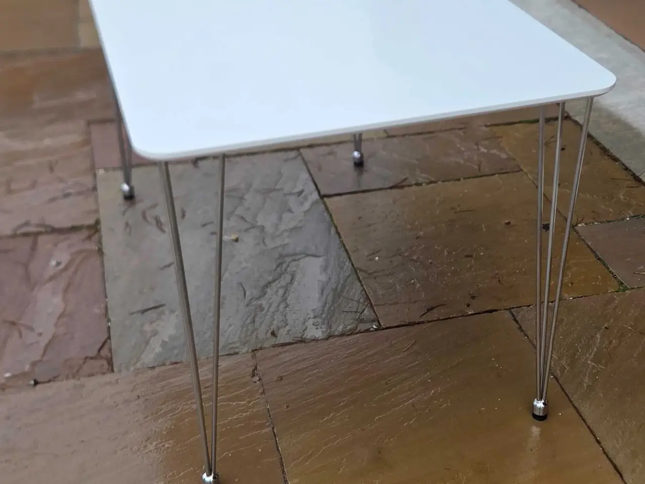 Billede 4 - Hvidt spisebord