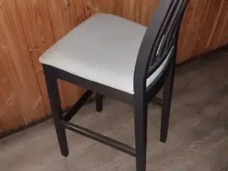Bar stool (2 available)