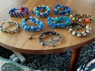 Nye knyttede armbånd