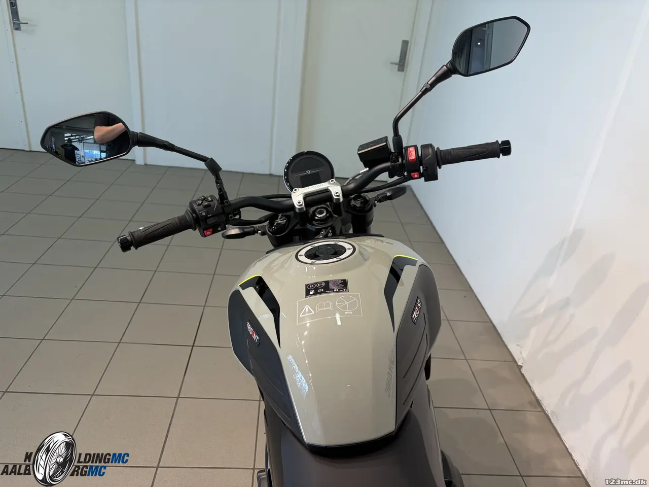 Billede 6 - Triumph Trident 660 Stone Gray