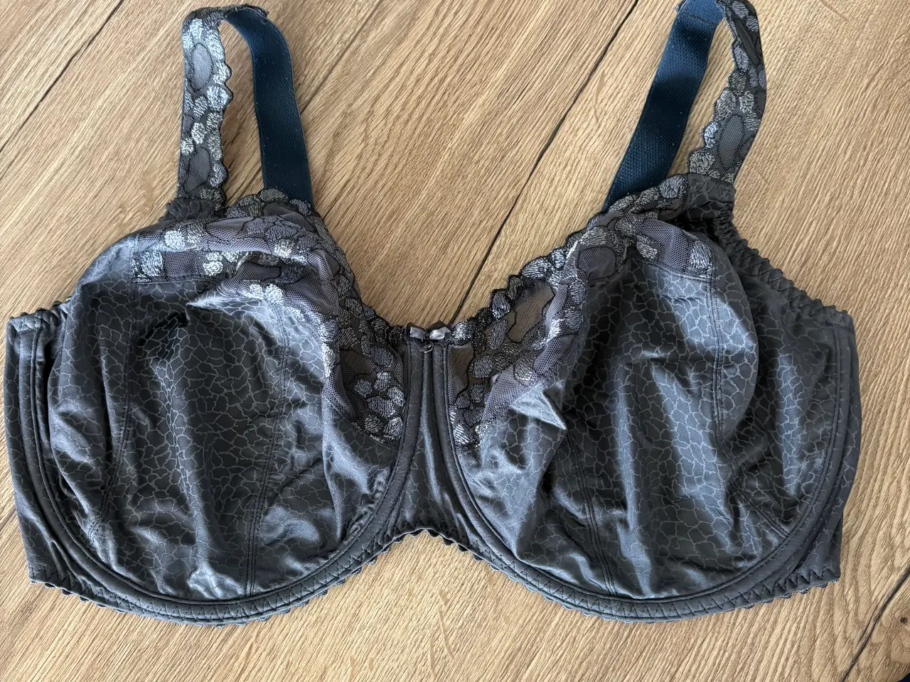 Billede 1 - Primadonna BH og trusser i str. 95H/46