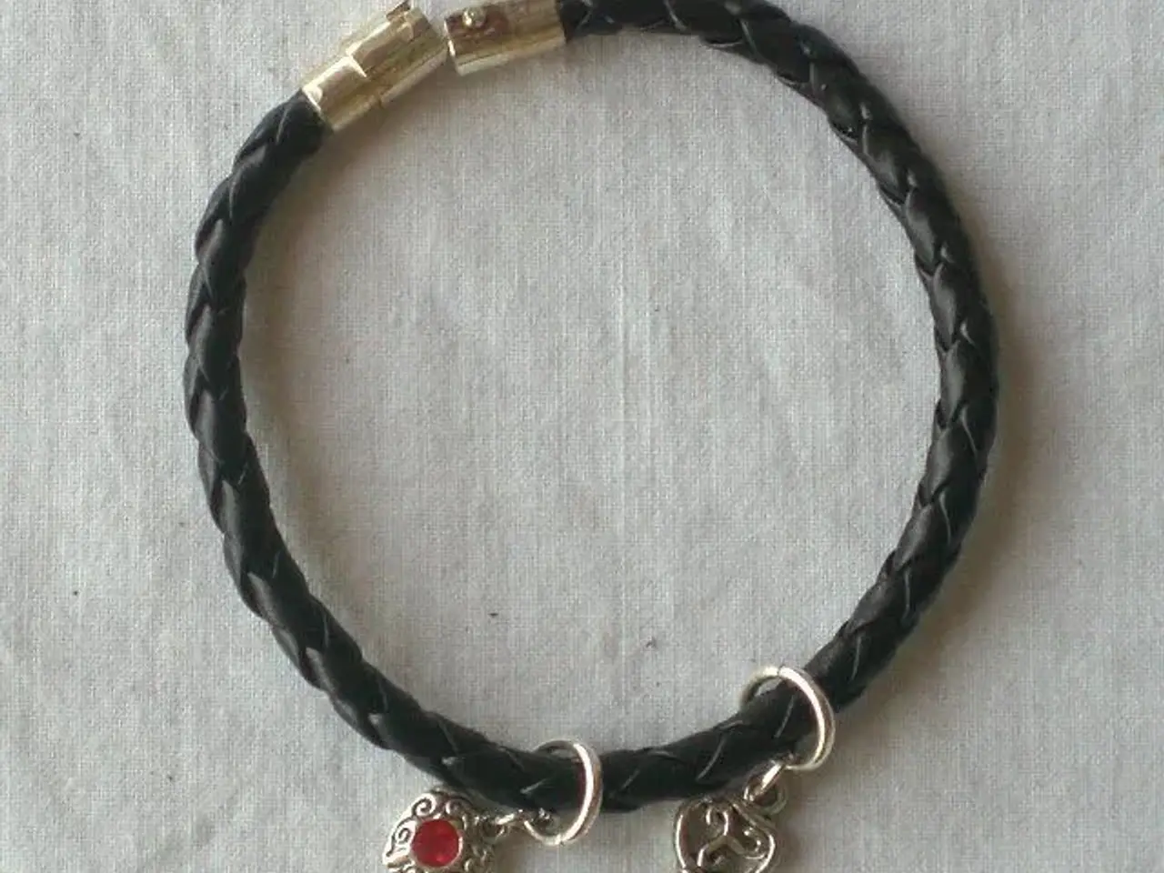Billede 3 - Armbånd m. charms