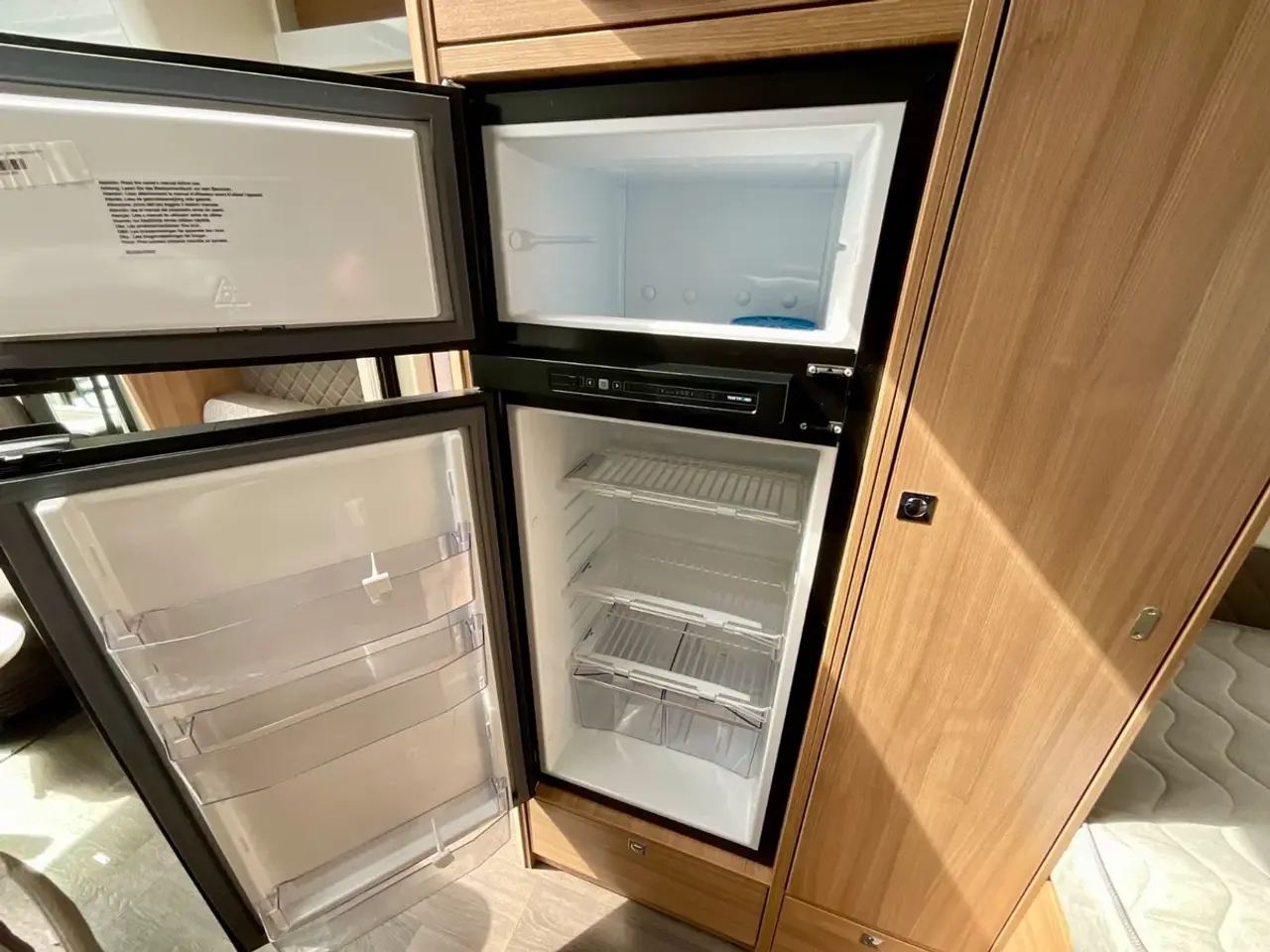 Billede 11 - 2019 - Adria 2,3 Coral Plus 670 SLT