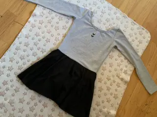 Kjole fra hummel str 122