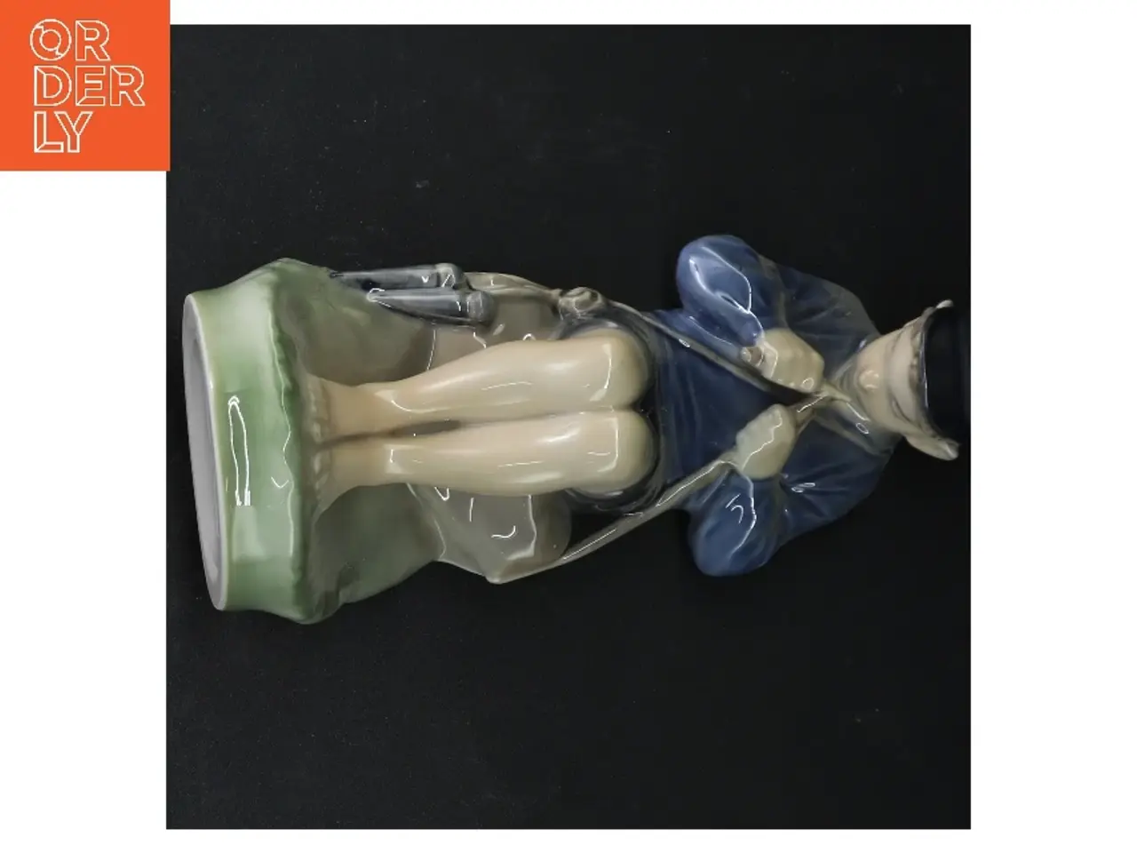 Billede 5 - Figur 905 fra Royal Copenhagen (str. 18 cm)