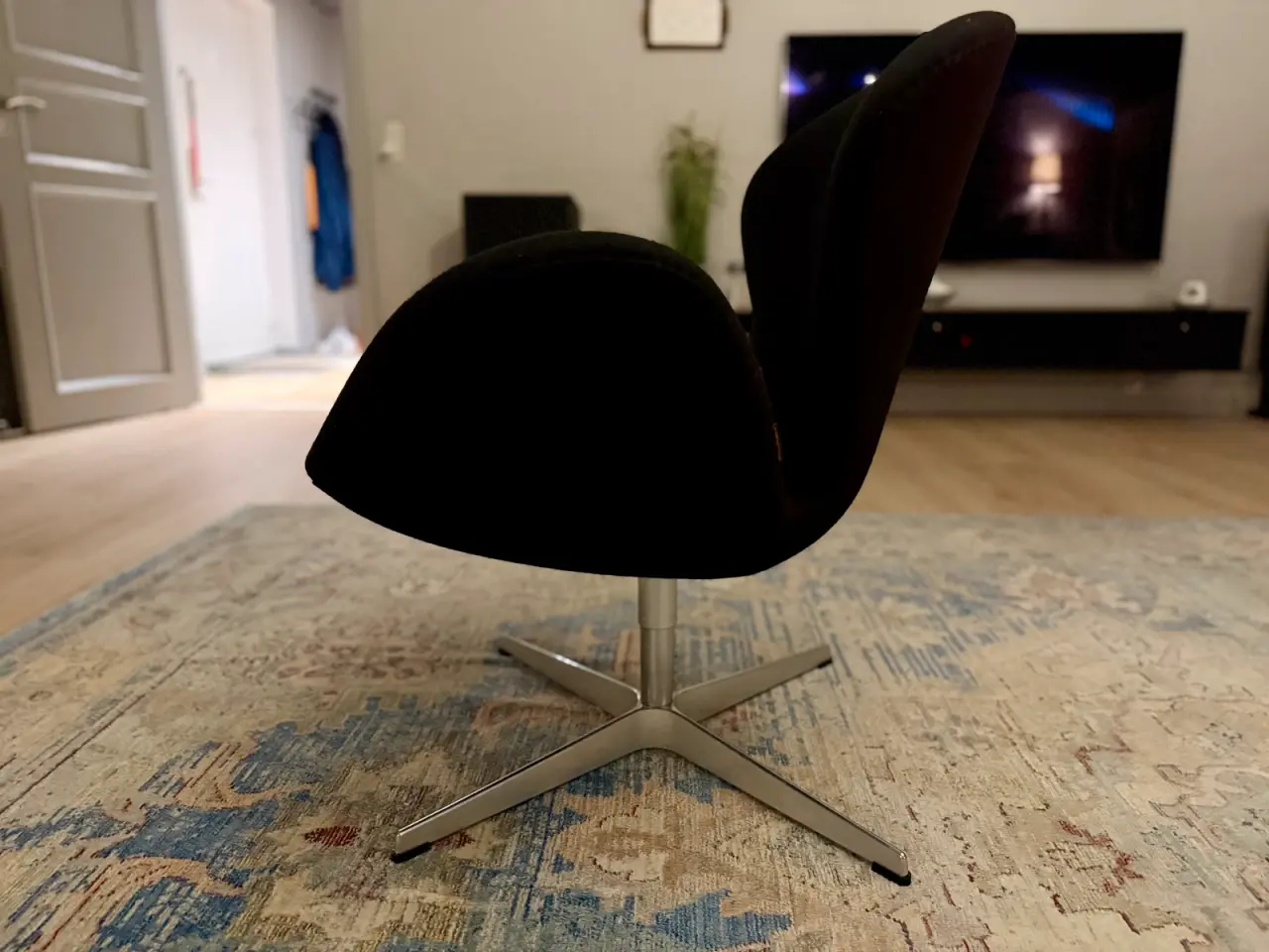 Billede 4 - Arne Jacobsen svanen sort