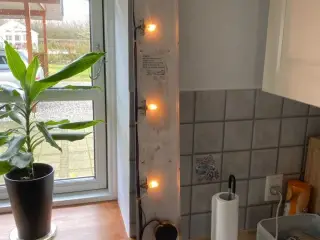 Væg lampe med lysdæmper