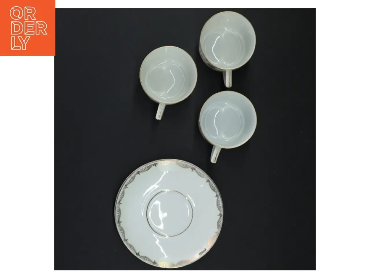 Billede 3 - Porcelænskopper med underkopper (str. Diameter, 13 cm kop 6 cm x 6 cm)