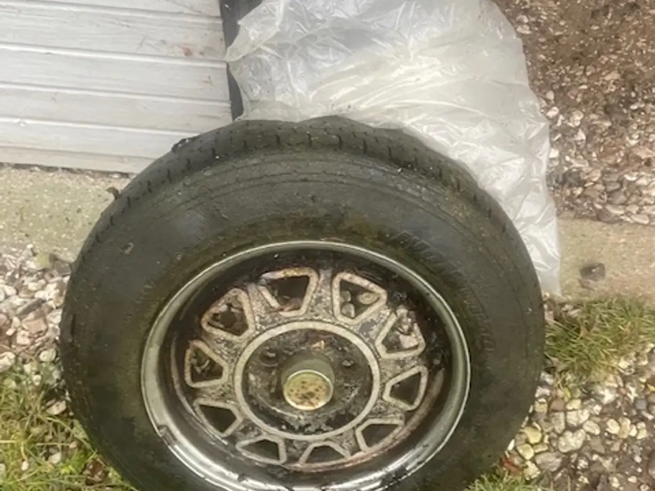 Billede 2 - Volvo 140/164 alufælg