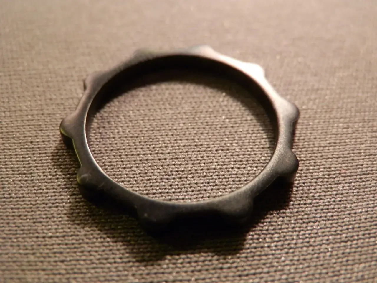 Billede 1 - Cool designerring i sort rustfrit stål