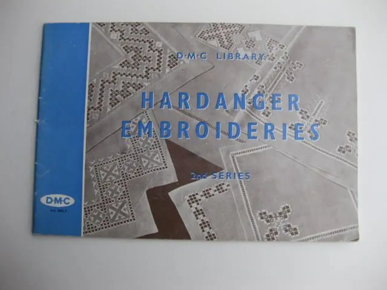 Billede 1 - Hardanger Embroideries 2nd series