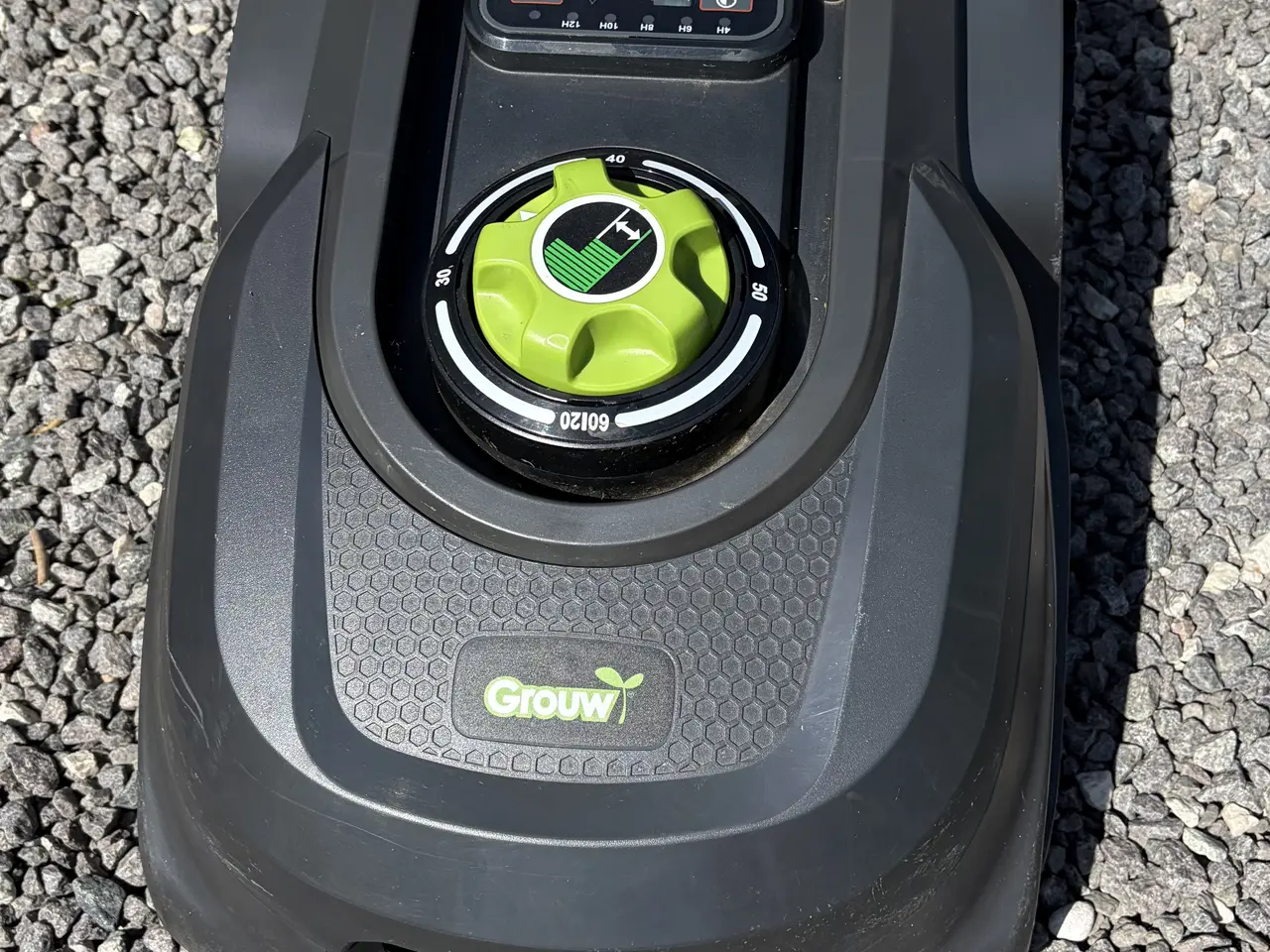 Billede 1 - Grouw robotplæneklipper 900 m2