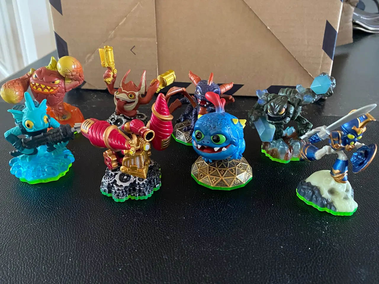 Billede 1 - 26 stk Skylanders og taske