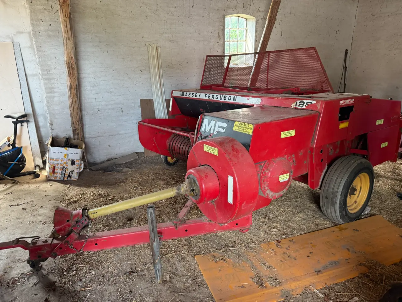 Billede 4 - Ballepresse Massey Ferguson 128