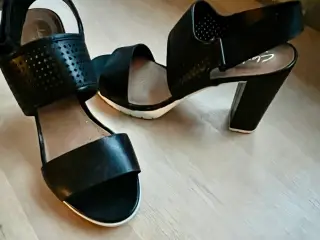 Høje sandal sko