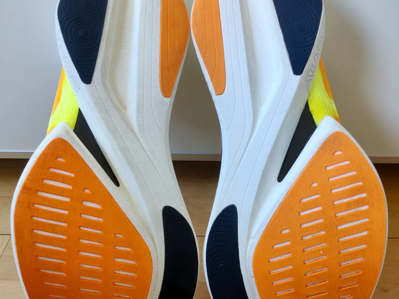 Billede 2 - Saucony Endorphin Elite 2 str 44 løbesko