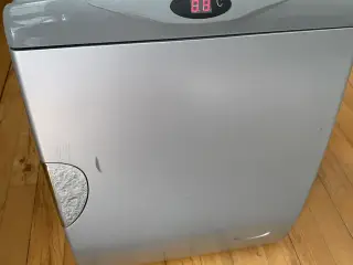 Køleboks, mini køleskab. Termoelektrisk køleboks C