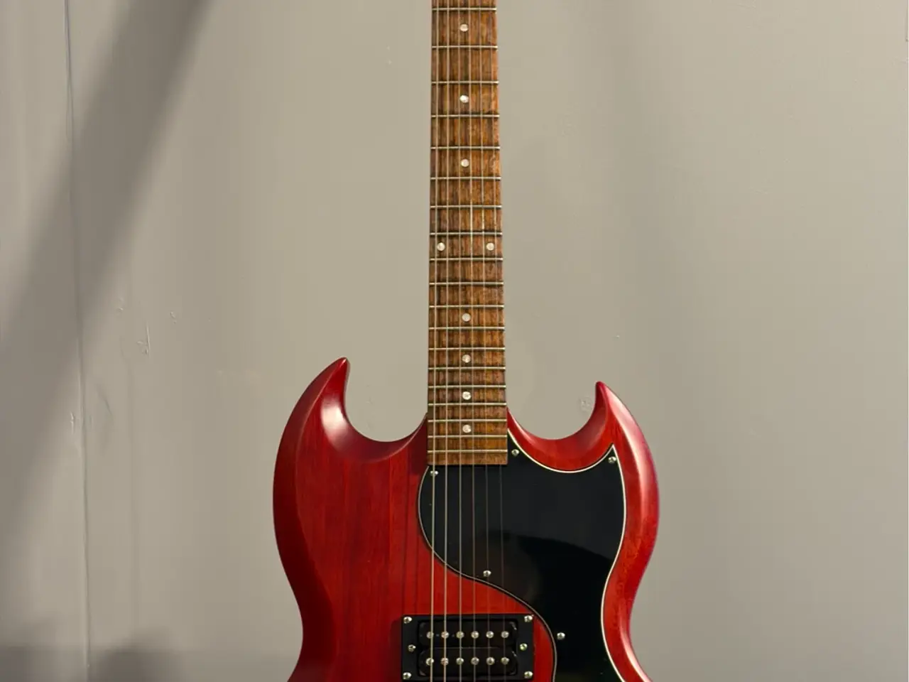 Billede 2 - Epiphone SG Junior – rød elguitar i 3/4-størrelse
