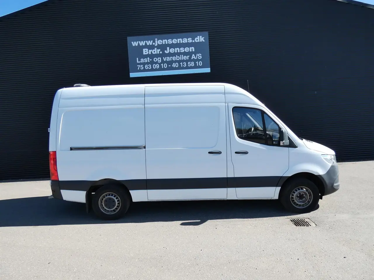Billede 2 - Mercedes-Benz Sprinter 317 2,0 CDI A2 H2 RWD 9G-Tronic 170HK Van Aut.