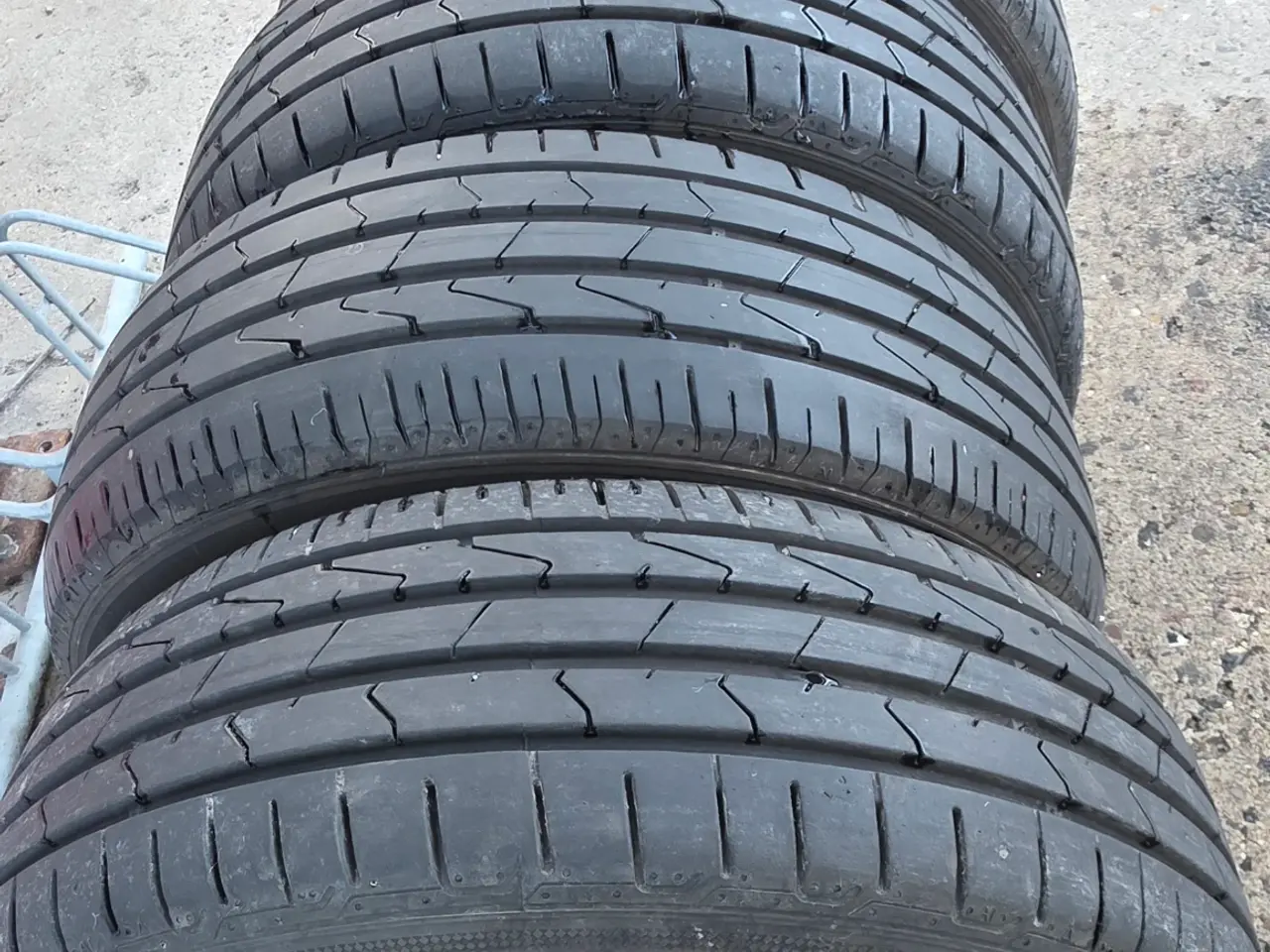 Billede 2 - Hankook sommerdæk 185/65 R15 , ca. 80% mønster