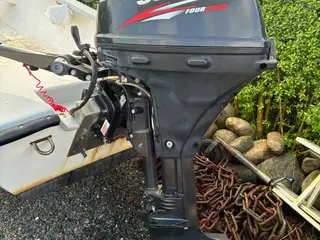 Jolle Udbyhøj m/15hk Suzuki m/selvstart